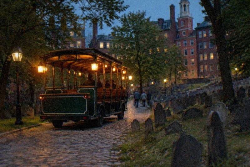2-Hour Ghosts And Gravestones Trolley